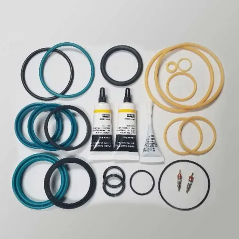 STX Strut Seal Kit